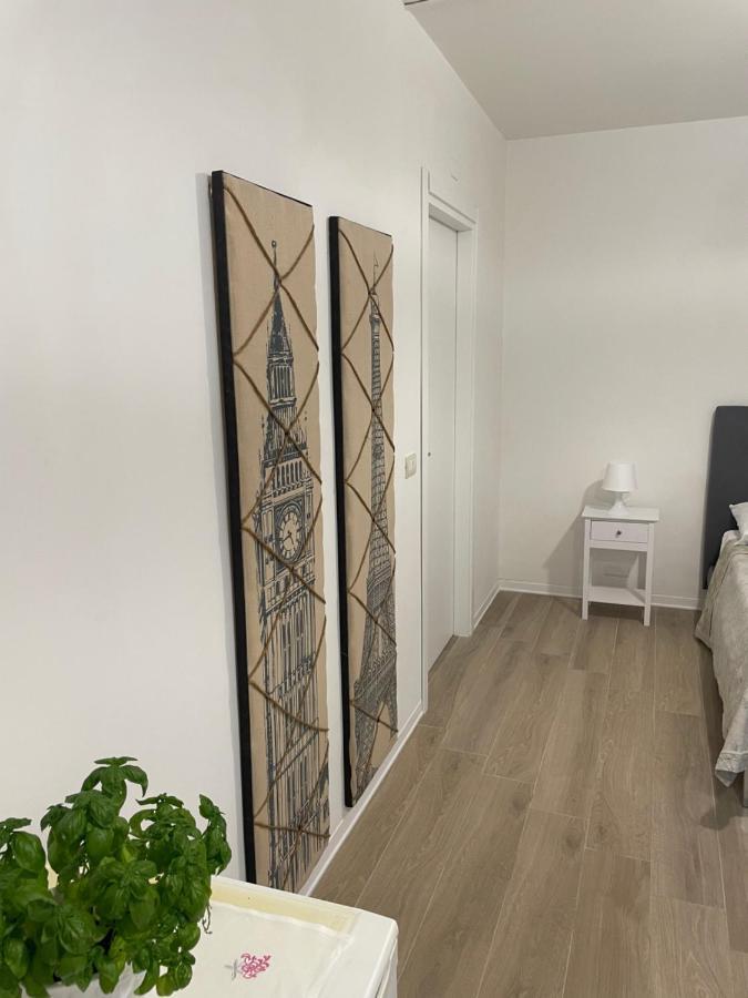 Suite Anita Deluxe نابولي المظهر الخارجي الصورة